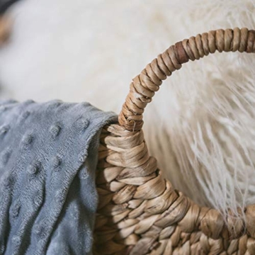 Yeegfeyv Seagrass Storage Basket for Stylish Home Organization.