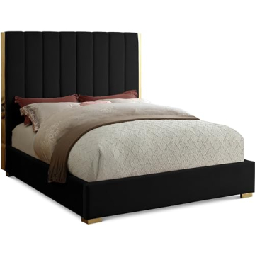 Chic Luxurious Velvet Upholstered King Bed for Elegant Bedrooms