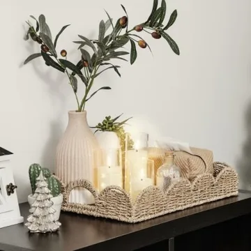 Stylish StorageWorks Seagrass Scalloped Tray for All Spaces