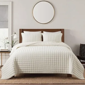 WDCOZY Ivory King Quilt Set for All Seasons | 3 Pieces