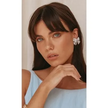 FAMARINE Antique Silver Bow Earrings - Vintage Style & Lightweight