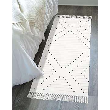 LIVEBOX White Runner Rug 2.3' x 5.3' Machine Washable Rug with Tassel for Entryway, Boho Area Rug Moroccan Woven Cotton Throw Carpet for Laundry Room Hallway Bedroom