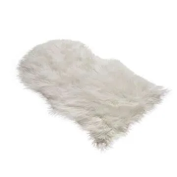 RUGLUSH Soft Faux Sheepskin Rug – Stylish, Cozy & Practical