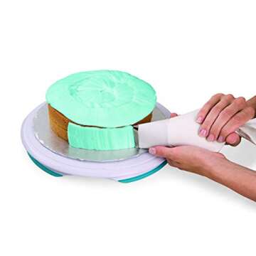 Wilton Carded Tip Cake Icer for Easy Cake Decorating