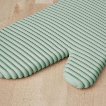 KitchenAid Ribbed Silicone Oven Mitt Set for Safe Cooking
