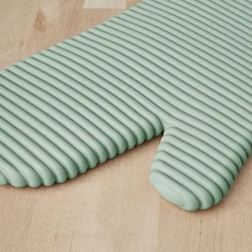 KitchenAid Ribbed Silicone Oven Mitt Set for Safe Cooking