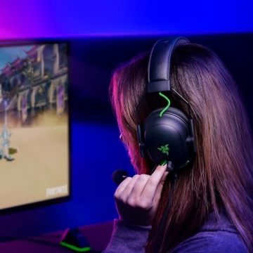 Razer Blackshark V2 Gaming Headset - Immersive Sound & Comfort