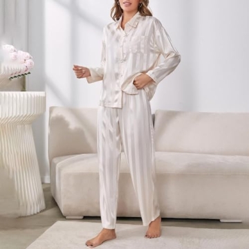 FOMOYUU Women’s Silk Pajama Set in Heart Print