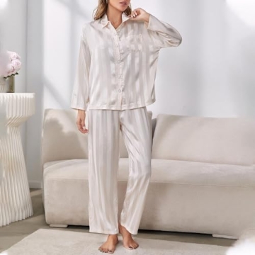 FOMOYUU Women’s Silk Pajama Set in Heart Print