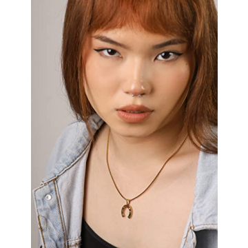 OJERRY Cute Summer Essentials Lucky Horseshoe Pendant Cool Horse Necklaces Jewelry Accessories Coolest Romantic Gifts for Women Country Her Trendy Stuff