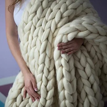 VIYEAR Chunky Knit Blanket: Ivory White Comfort & Style