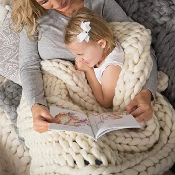 VIYEAR Chunky Knit Blanket: Ivory White Comfort & Style