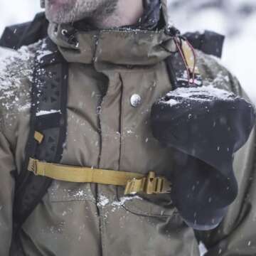 Peak Design Black Shell Medium Form-Fitting Rain and Dust Cover