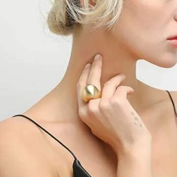 Mytys Bold Dome Ring - Chic Gold Statement Jewelry