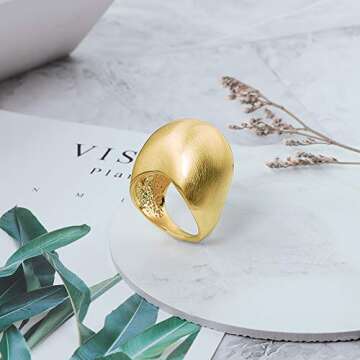 Mytys Statement Dome Ring Chunky Gold Fashion Rings for Women Modern Sculptural Oversized Bold Cocktail Ring Trendy Minimalist Metal Jewelry Gift (Gold, 7)