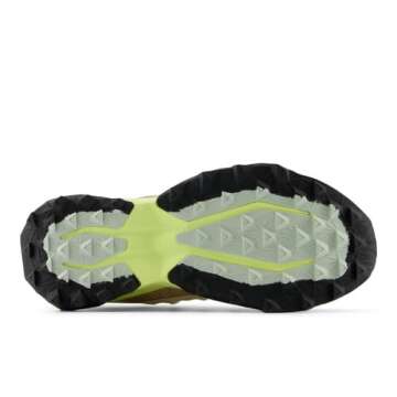 New Balance DynaSoft TEKTREL V1 Fashionable Trail Shoe