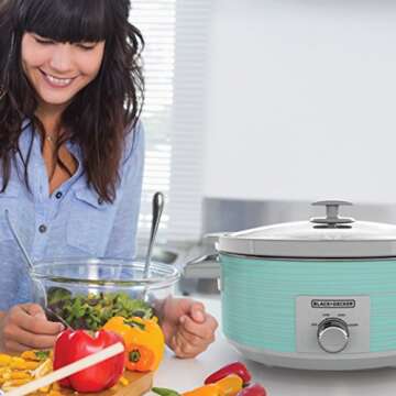 BLACK+DECKER 7-Quart Slow Cooker, SC2007D, Lid Holder, 3 Heat Settings, Extra Large Handles, Dishwasher Safe, Teal