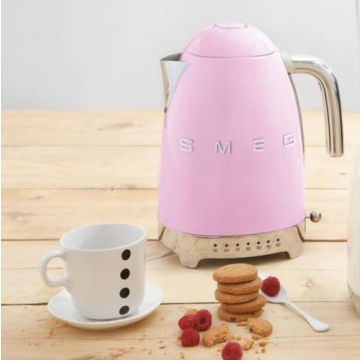 Smeg Retro 7-Cup Electric Kettle - Stylish & Functional