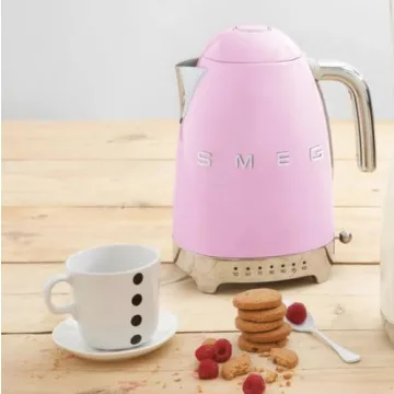 Smeg Retro 7-Cup Electric Kettle - Stylish & Functional