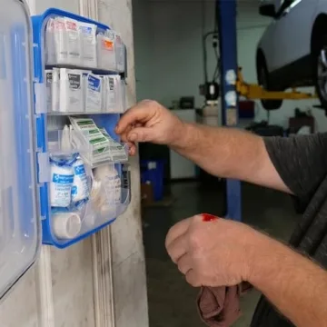 First Aid Only OSHA-Compliant Kit for Emergency Care