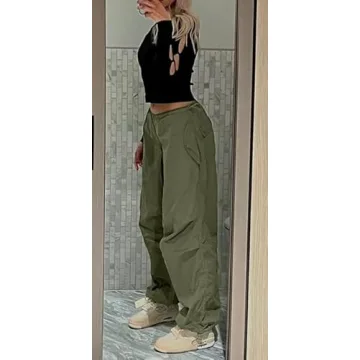 Stylish Women’s Baggy Cargo Pants for Casual Comfort
