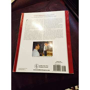 Gracie Submission Essentials: Grandmaster and Master Secrets of Finishing a Fight (1) (Brazilian Jiu...