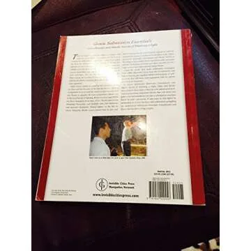 Gracie Submission Essentials: Grandmaster and Master Secrets of Finishing a Fight (1) (Brazilian Jiu...