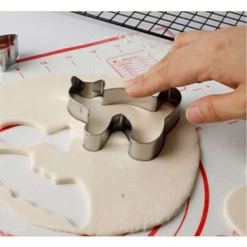 12Pcs Halloween Cookie Cutters Set - Stainless Steel Sandwich Cutter Shapes, Pumpkin Ghost Bat Cat Coffin Broom Spide Hat Shapes Biscuit Cookie Fondant Cutters for Halloween Food Party Decorations