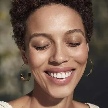 Well People Bio Powder Foundation, Lightweight & Hydrating Foundation For Perfecting & Smoothing Skin, Semi-Matte Finish, Vegan & Cruelty-free,10N