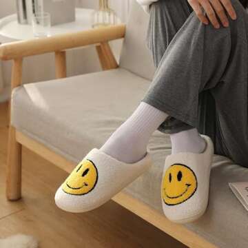 westtele Smile Face Slippers - Retro Soft Plush Slip-Ons for Women/Men Lightweight, Cozy, Indoor/Outdoor with Anti-Skid Sole & Trendy Smile Face Design