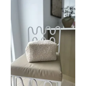 Stylish Boucle Cosmetics Makeup Bag for Travel