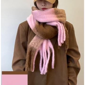 Chunky Plaid Scarf for Elegant Winter Style and Warmth