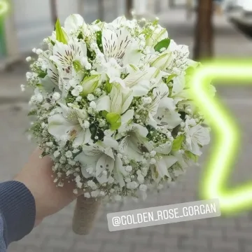 دسته‌گل عروس سفید با آلسترومریا و ژیپسوفیلا | مدل گرد کلاسیک و مینیمال
