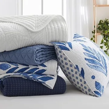 Levtex Home Mills Waffle Full/Queen Quilt Set in Navy