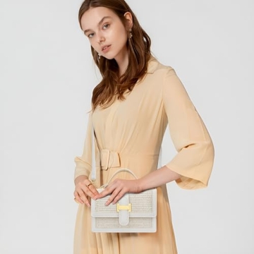 KKXIU Straw Purse: Chic Crossbody Beach Bag for Women