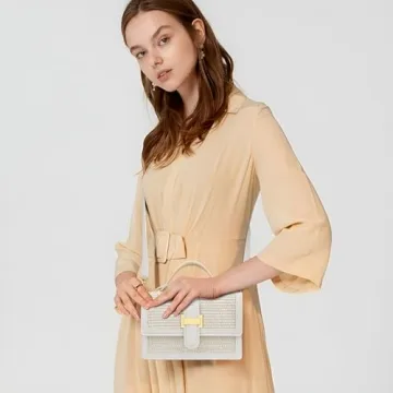 KKXIU Straw Purse: Chic Crossbody Beach Bag for Women