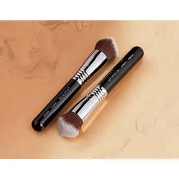 Sigma Beauty 3DHD Kabuki Brush – Flawless Makeup Application