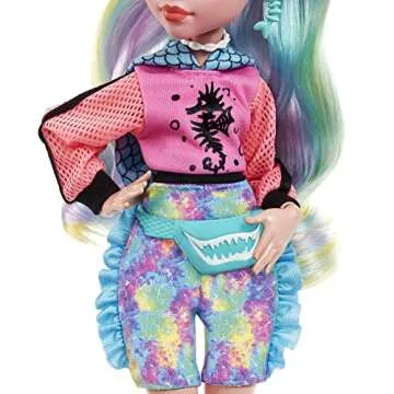 Monster High Doll, Lagoona Blue with Colorful Streaked Hair in Signature Look with Fashion Accessories & Pet Piranha Neptuna