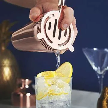 VonShef Premium Parisian Cocktail Shaker Barware Set in Gift Box with Recipe Guide, Cocktail Strainers, Twisted Bar Spoon, Jigger, Muddler and Pourers, Copper, 9 Piece