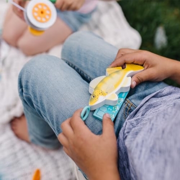 Melissa & Doug Fishing Play Set - 21 Pieces for Kids