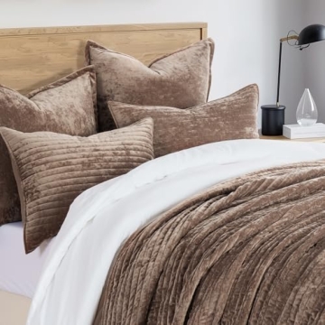 Luxurious EVERGRACE Velvet Quilt Set for All Seasons