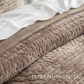 Luxurious EVERGRACE Velvet Quilt Set for All Seasons