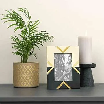 Main + Mesa Resin Photo Frames, Set of 2 (4x6” and 5x7”)