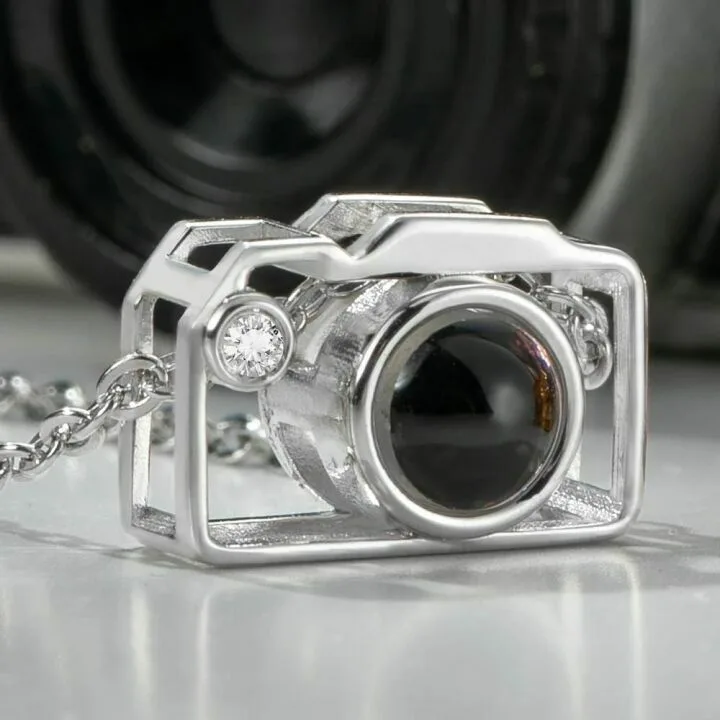 Photo Projection Camera Necklace - Capture Memories Easily