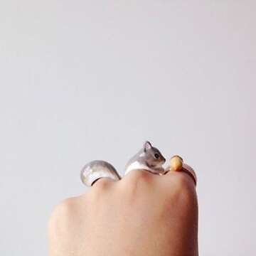 Mary Lou Grey Squirrel Ring Set