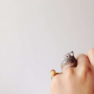 Mary Lou Grey Squirrel Ring Set