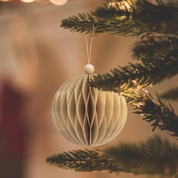 KI Store 8pcs Eco-Friendly Paper Christmas Balls