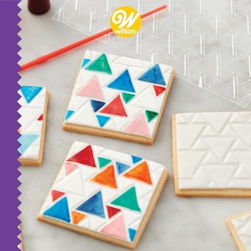 Wilton Fondant for Stunning Cake Decorations 4.4 oz