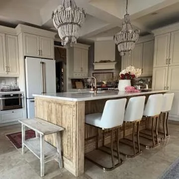 MAISON ARTS Bar Stools Set of 2, 24 Inch Counter Height Barstools with Back, Modern Upholstered Faux Leather Bar Chairs for Kitchen Island Home Bar, Gold Metal Frame, Footrest, Off White