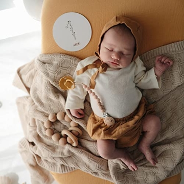 FRIGG Daisy Natural Rubber Baby Pacifier BPA-Free Denmark